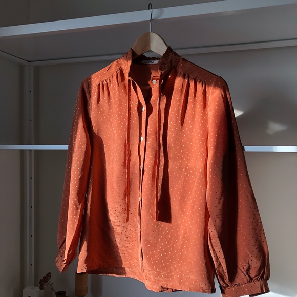 Vintage Tops - VINTAGE BLOUSE - sweet details, perfect condition